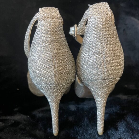 Marc Fisher Nagida Silver Sparkly Heels Women 6M Pointed Toe Stiletto Dress Shoe - Picture 9 of 16